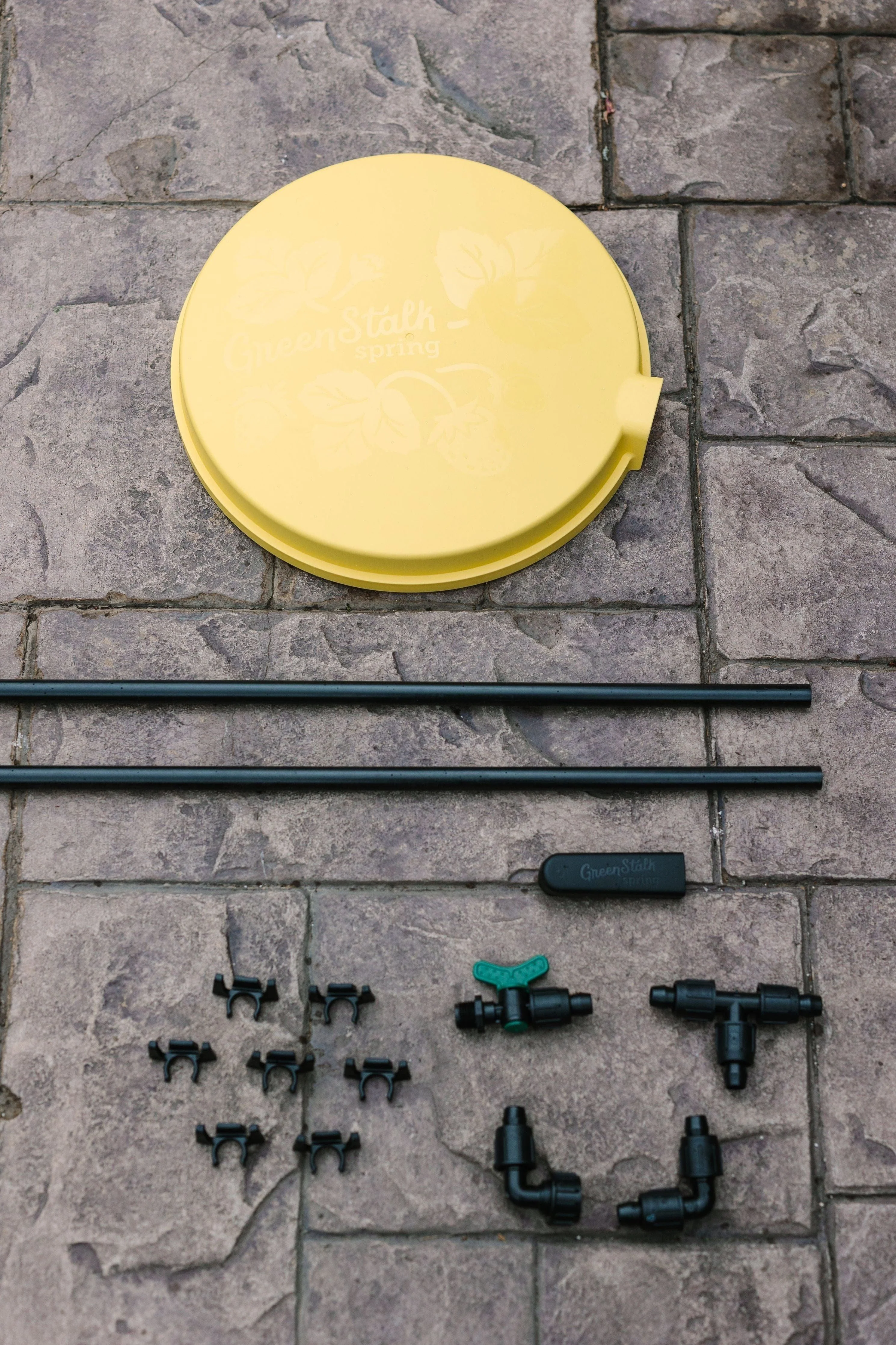 GreenStalk Spring - Watering System | Lemon